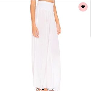 Ava Revolve beach pants size small. Great condition